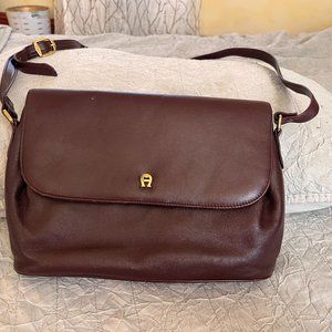 Etienne Aigner Genuine leather adjustable shoulder strap brown pocketbook